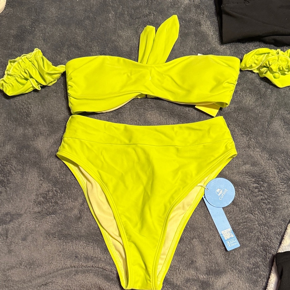 Cupshe Bikini in Neon Yellow NWT
